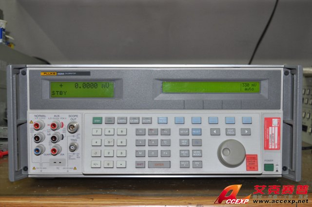 FLUKE 5520A 儀器校準器